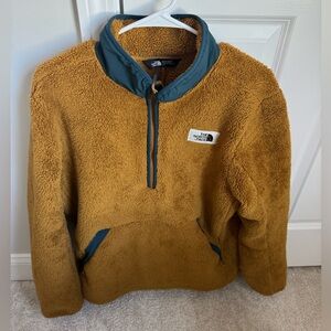 Men’s North Face Sherpa pullover half zip Size L